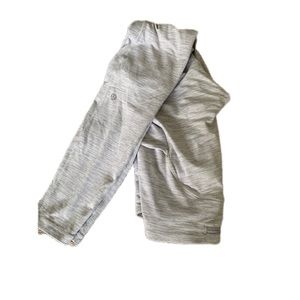 Lululemon size 6 with pockets